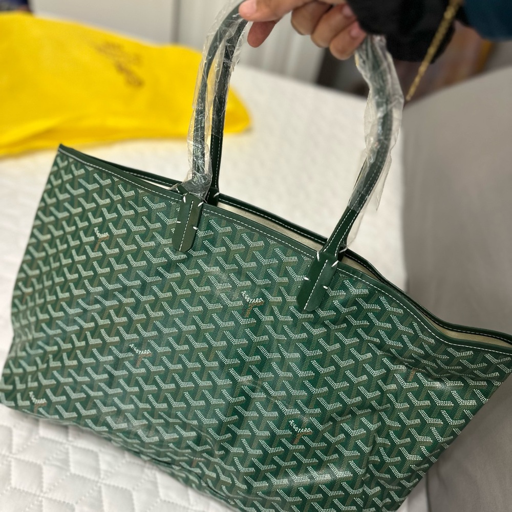 Green patterned tote bag with wallet - brand new, never used